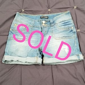 Denim Deluxe Wallflower shorts